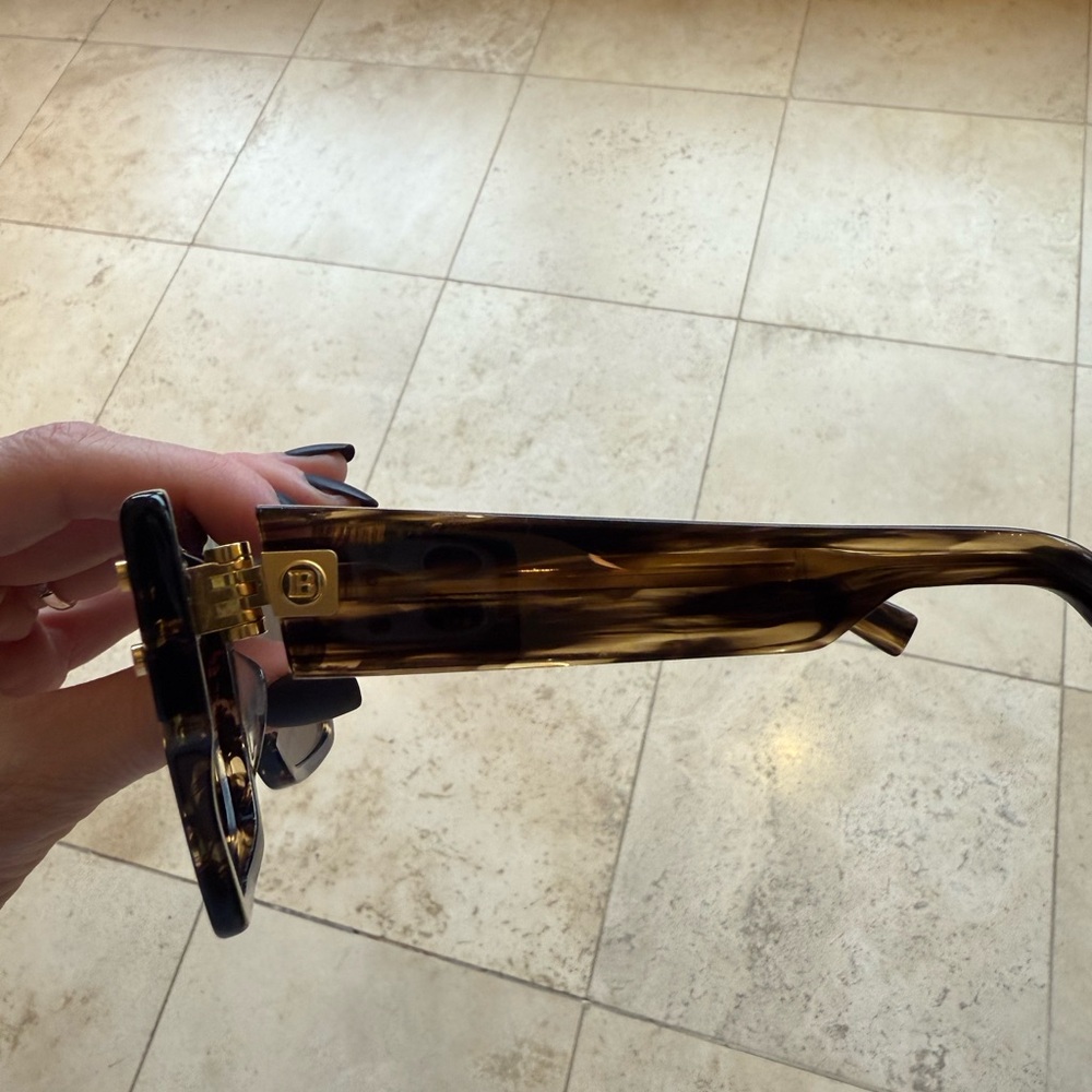 Balmain Tortoiseshell Square Sunglasses - Picture 2 of 8